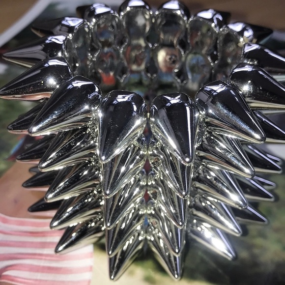 💀Sinati THICK Rockstar Cuff bracelet☠️
*NWT* - Picture 3 of 8